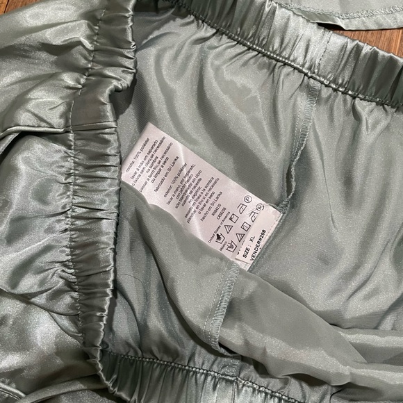 DB Bridal Satin Pajama set ***3 SETS*** - Picture 5 of 16